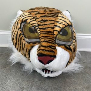 dan dee big greeter heads